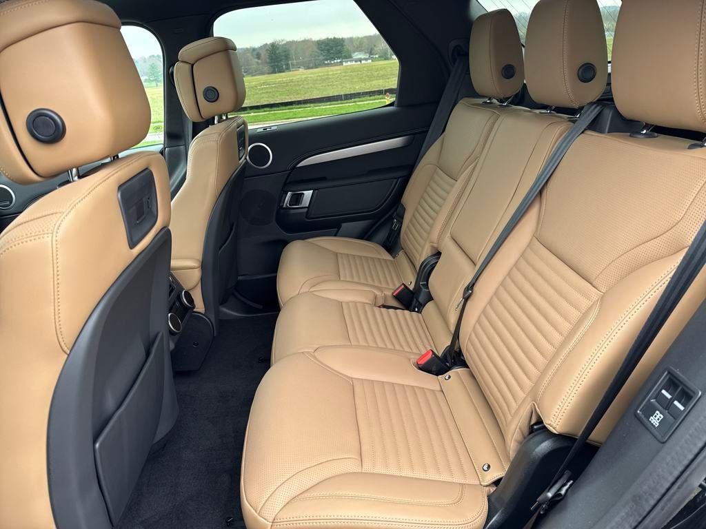 new 2024 Land Rover Discovery car, priced at $66,558