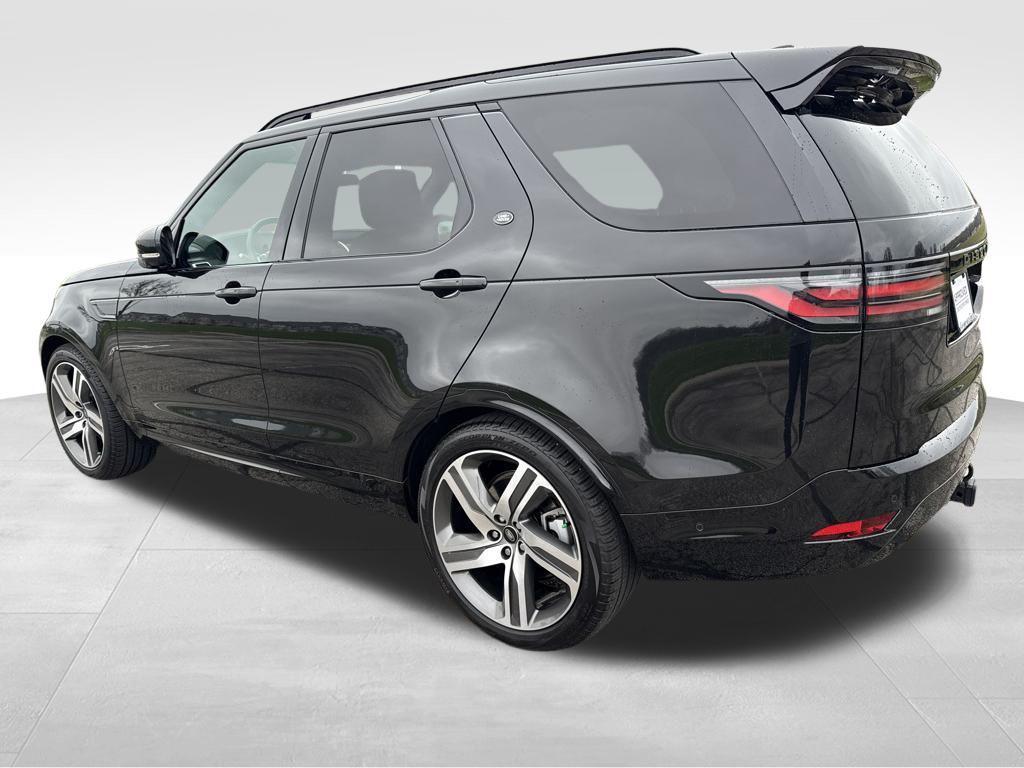 new 2024 Land Rover Discovery car, priced at $66,558