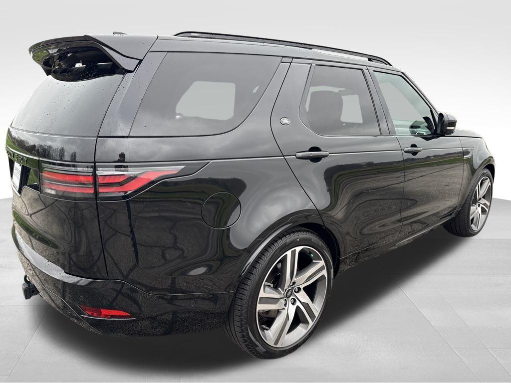 new 2024 Land Rover Discovery car, priced at $66,558