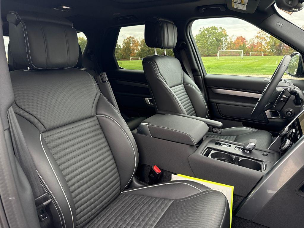 new 2024 Land Rover Discovery car, priced at $72,968