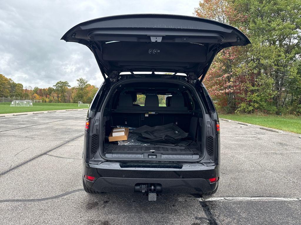 new 2024 Land Rover Discovery car, priced at $72,968