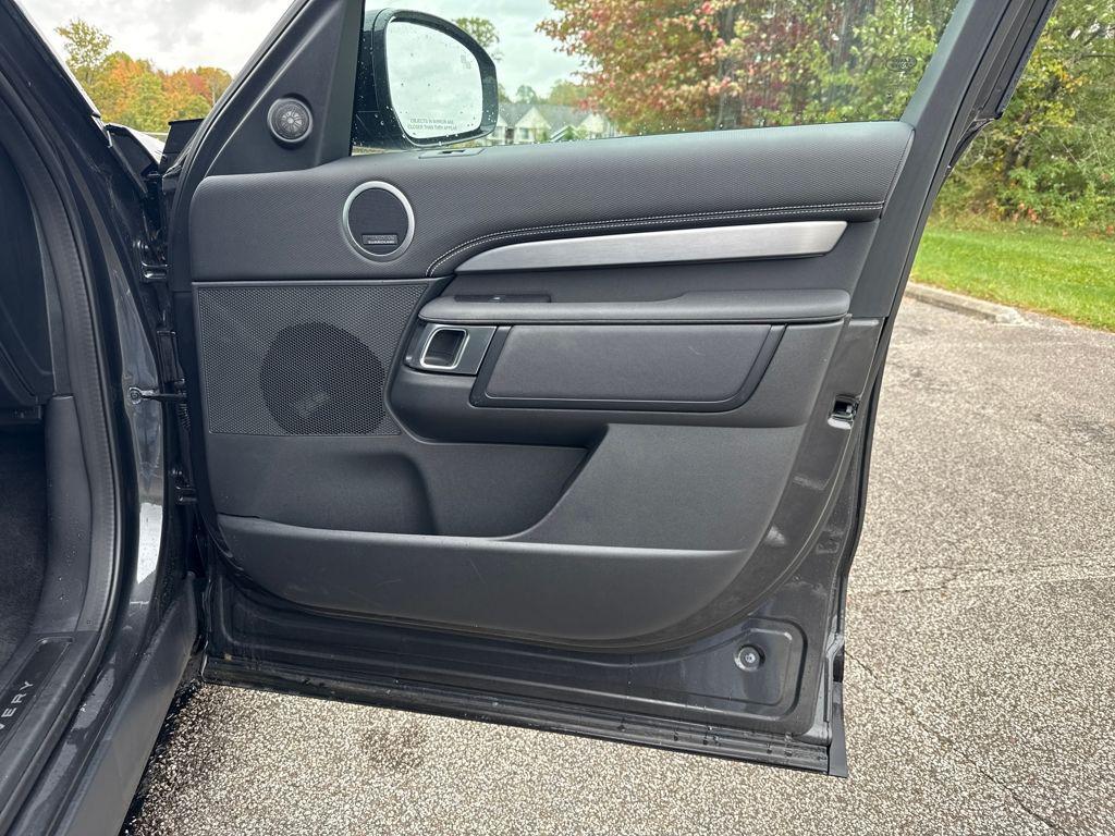 new 2024 Land Rover Discovery car, priced at $72,968