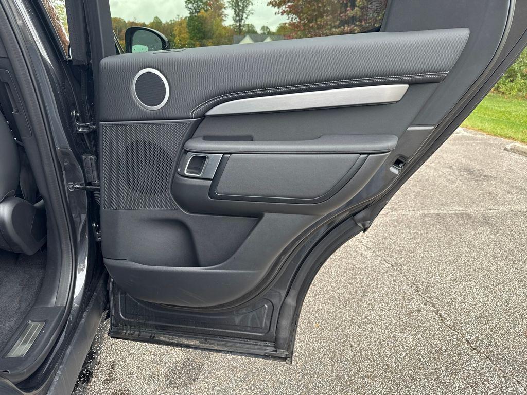 new 2024 Land Rover Discovery car, priced at $72,968