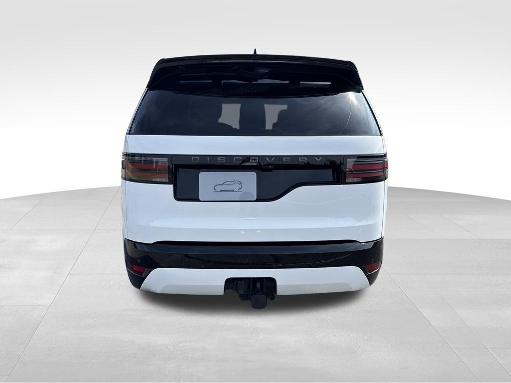 new 2025 Land Rover Discovery car, priced at $70,918