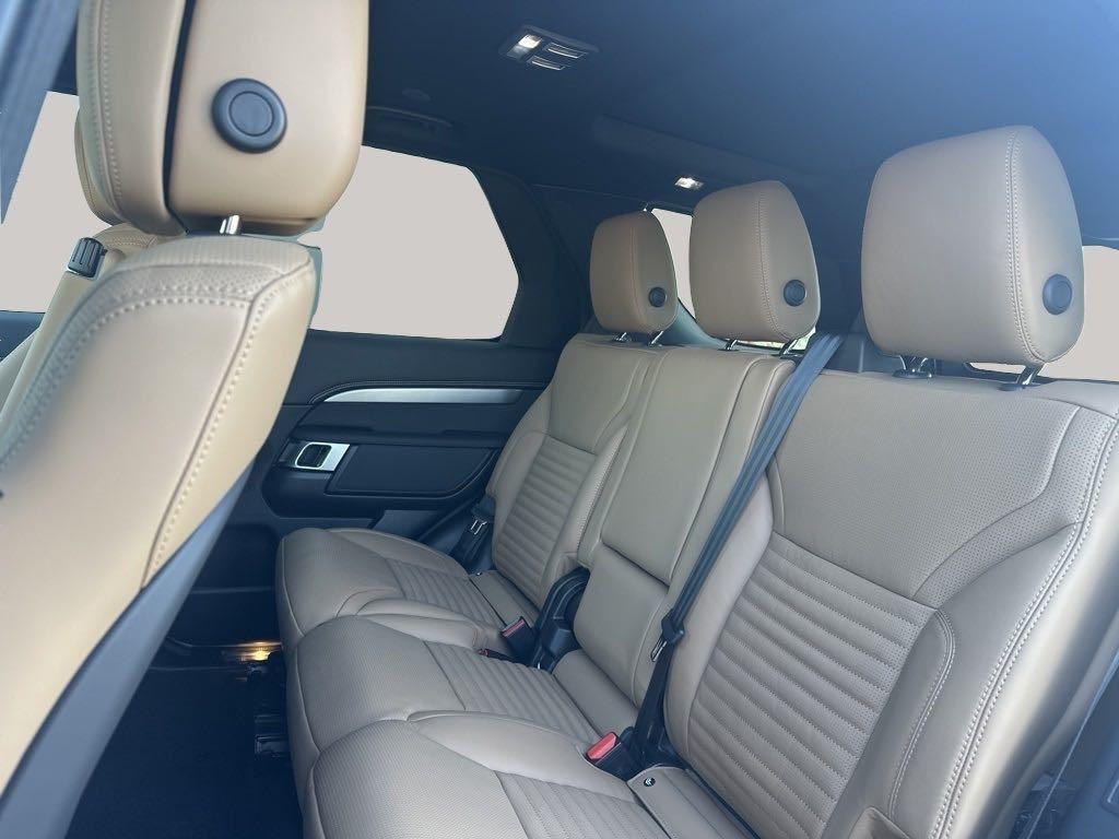 new 2024 Land Rover Discovery car, priced at $67,258