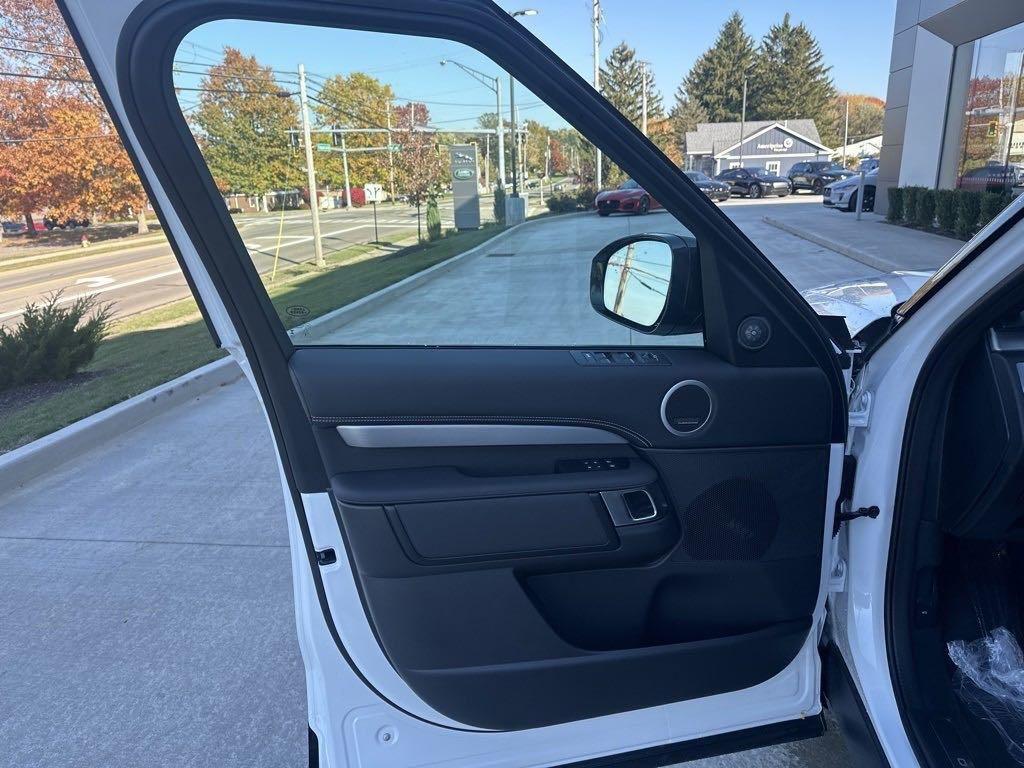 new 2024 Land Rover Discovery car, priced at $67,258