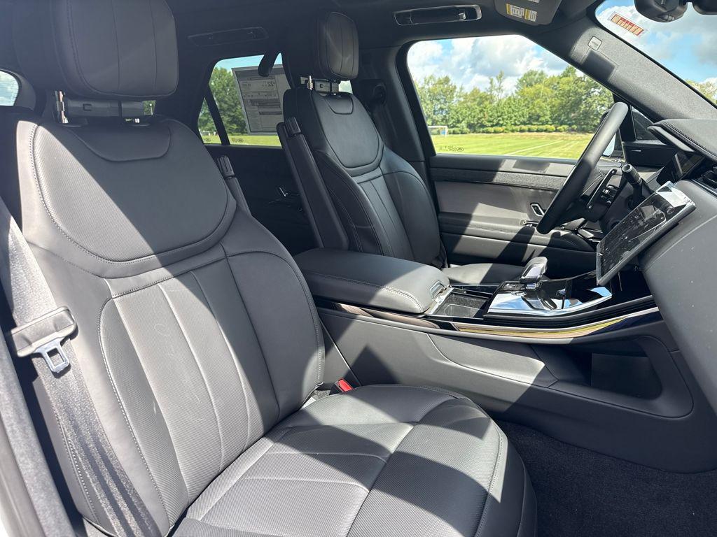 new 2025 Land Rover Range Rover Sport car, priced at $93,645