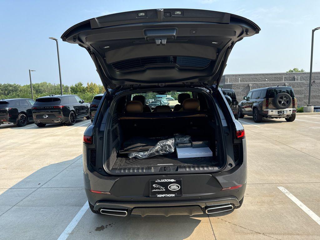 new 2024 Land Rover Range Rover Sport car, priced at $89,470