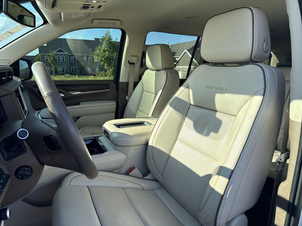 used 2022 GMC Yukon car, priced at $48,537