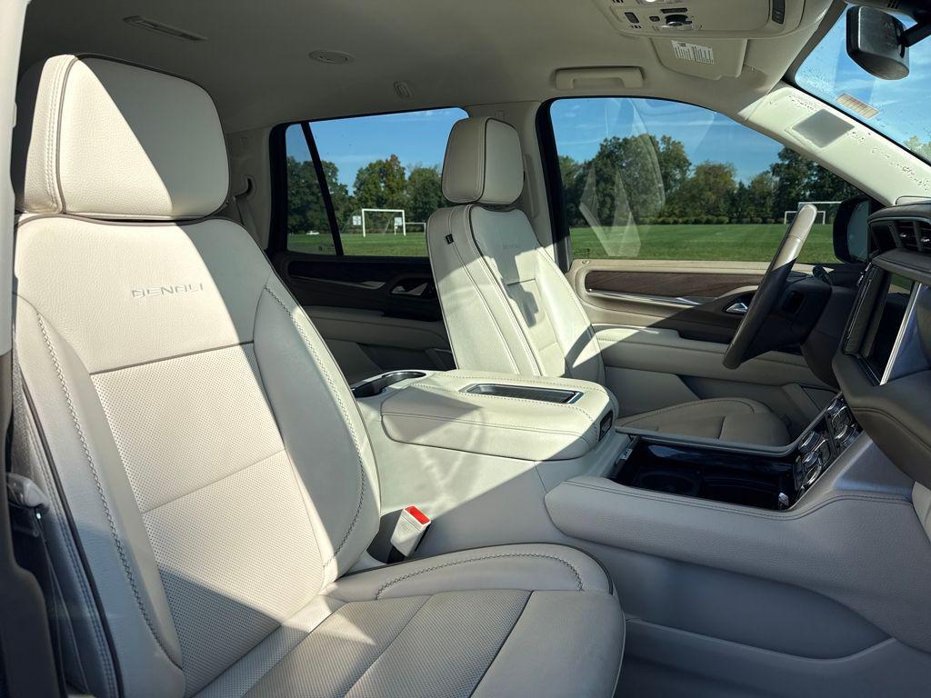 used 2022 GMC Yukon car, priced at $48,537