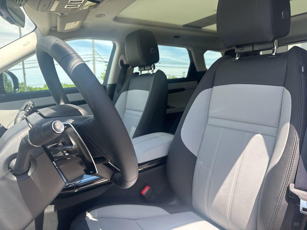 new 2024 Land Rover Range Rover Evoque car, priced at $45,875