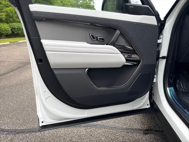 new 2025 Land Rover Range Rover Sport car, priced at $92,070