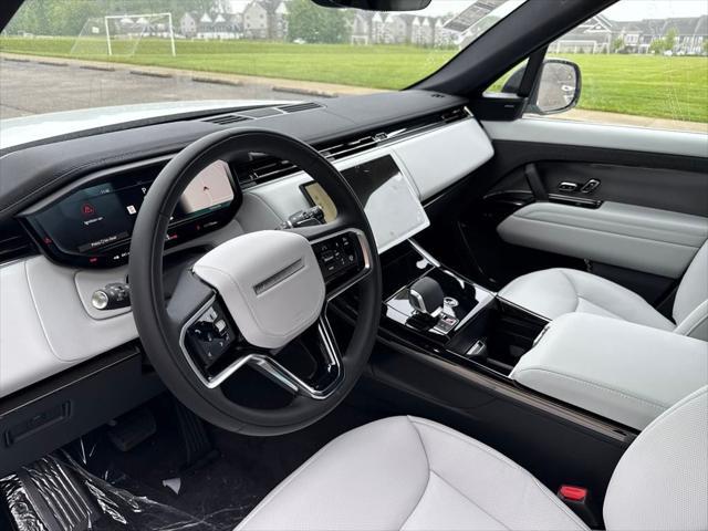 new 2025 Land Rover Range Rover Sport car, priced at $92,070