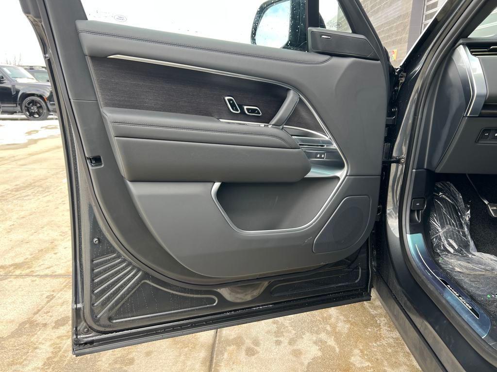 new 2025 Land Rover Range Rover car, priced at $137,130