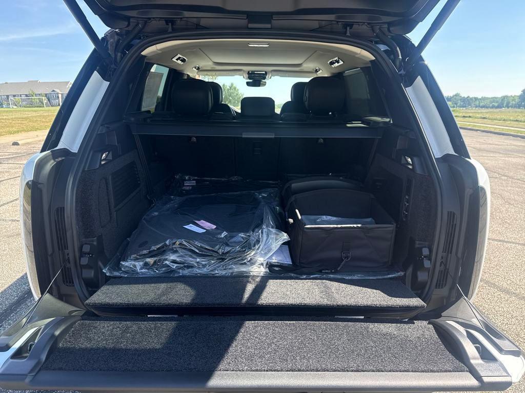 new 2025 Land Rover Range Rover car, priced at $133,310