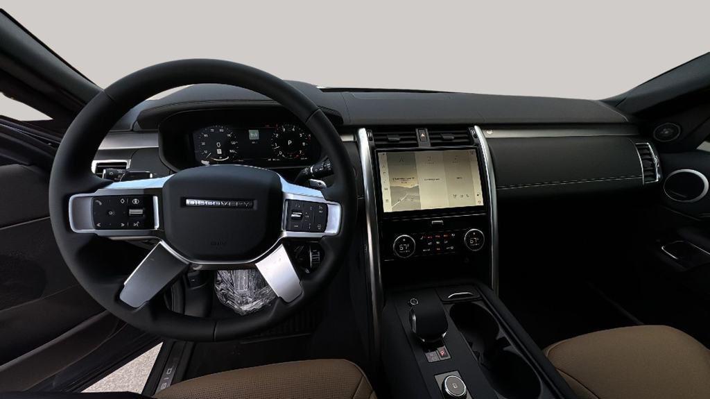 new 2024 Land Rover Discovery car, priced at $69,658