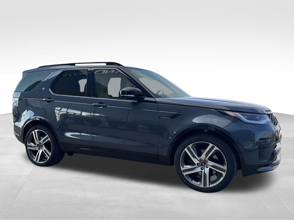 new 2024 Land Rover Discovery car, priced at $69,658