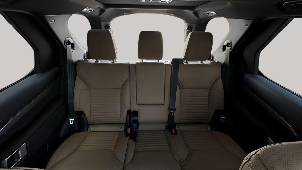new 2024 Land Rover Discovery car, priced at $69,658