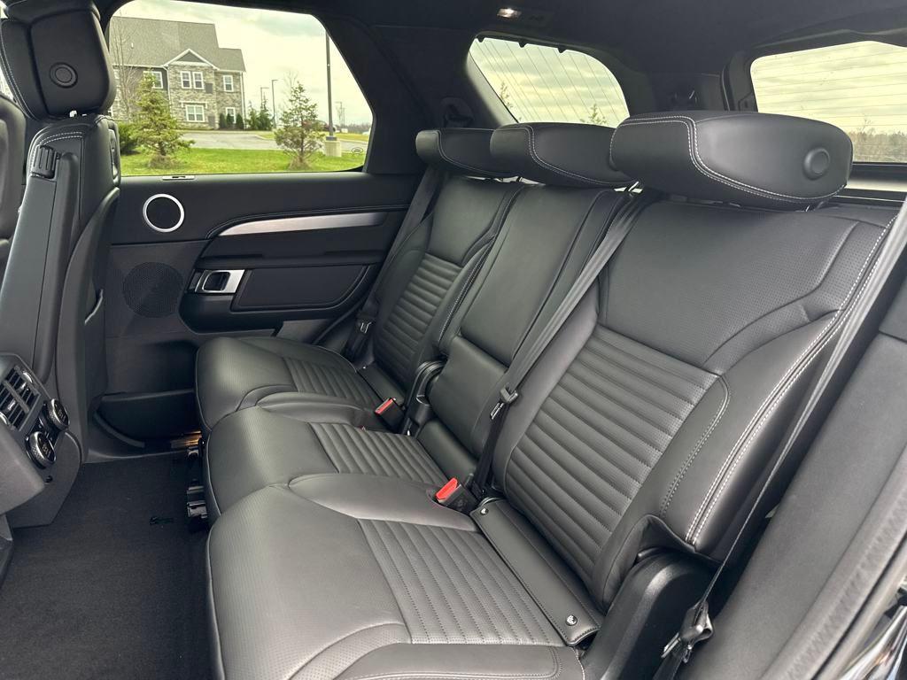 new 2025 Land Rover Discovery car, priced at $80,378