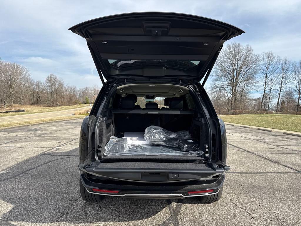 new 2025 Land Rover Range Rover car, priced at $156,530
