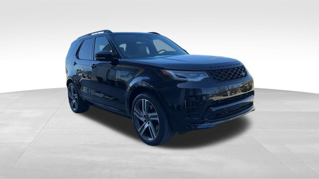 new 2024 Land Rover Discovery car, priced at $78,908