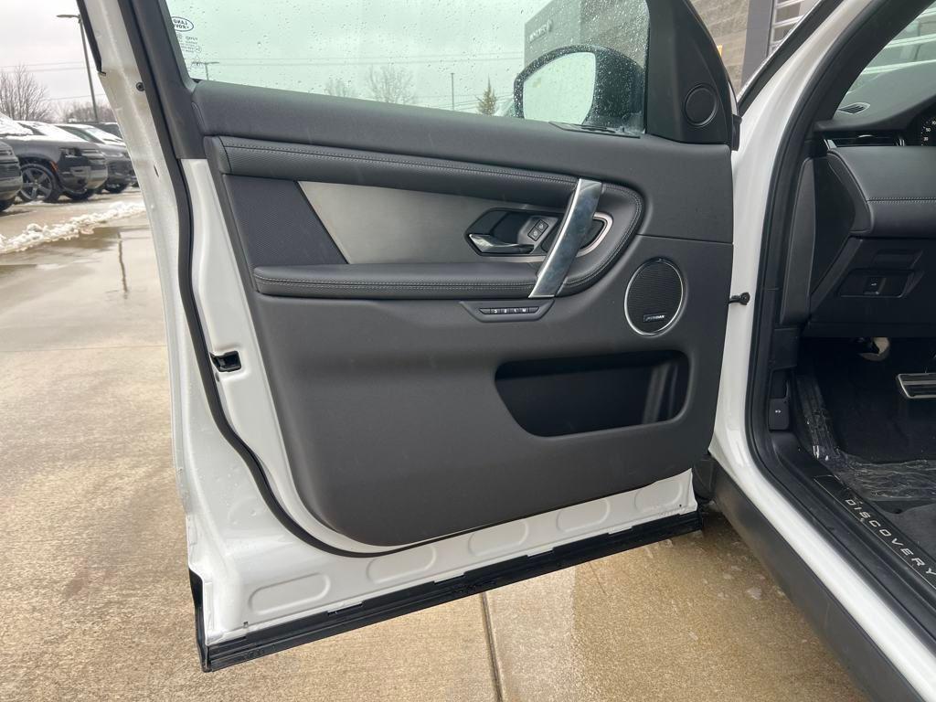 new 2025 Land Rover Discovery Sport car, priced at $59,208