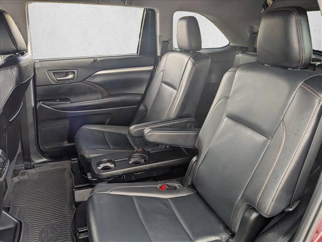 used 2019 Toyota Highlander car, priced at $25,807