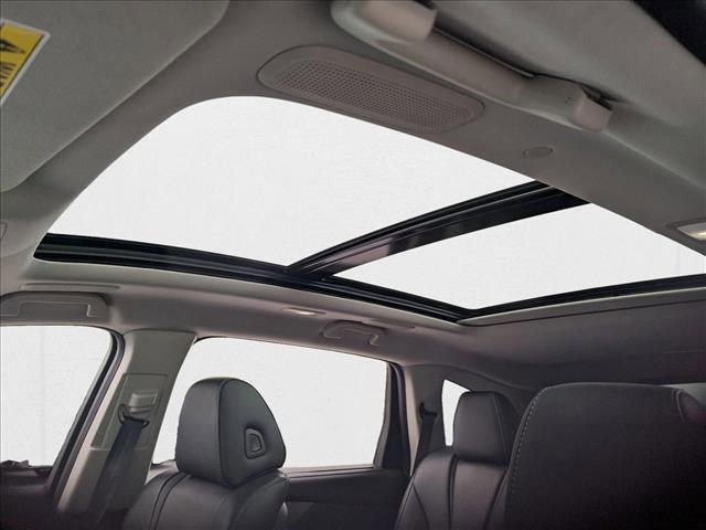 used 2025 Acura MDX car, priced at $45,901