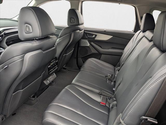 used 2025 Acura MDX car, priced at $45,901