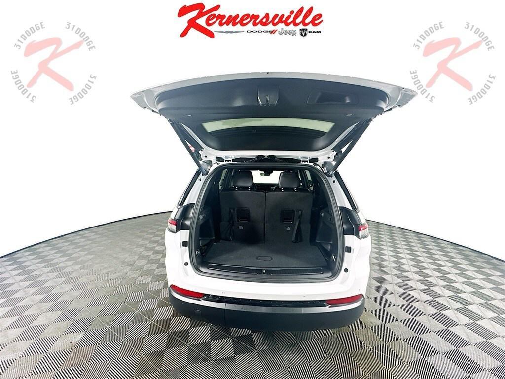 new 2025 Jeep Grand Cherokee L car, priced at $42,741