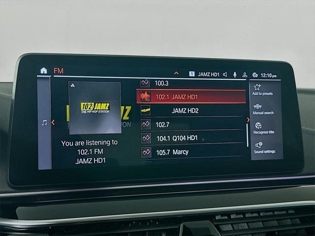used 2022 BMW M550 car