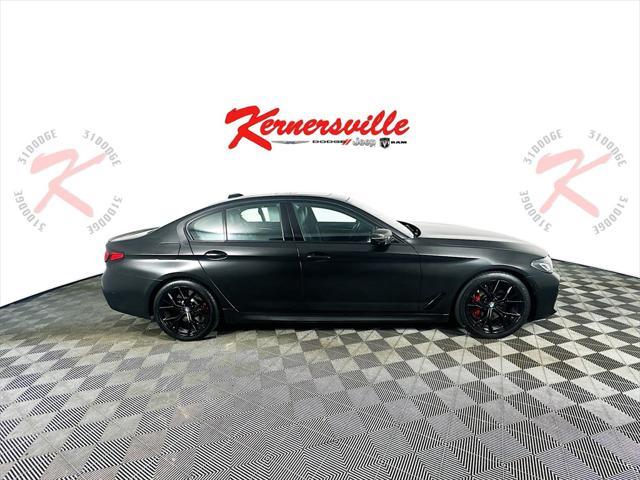 used 2022 BMW M550 car