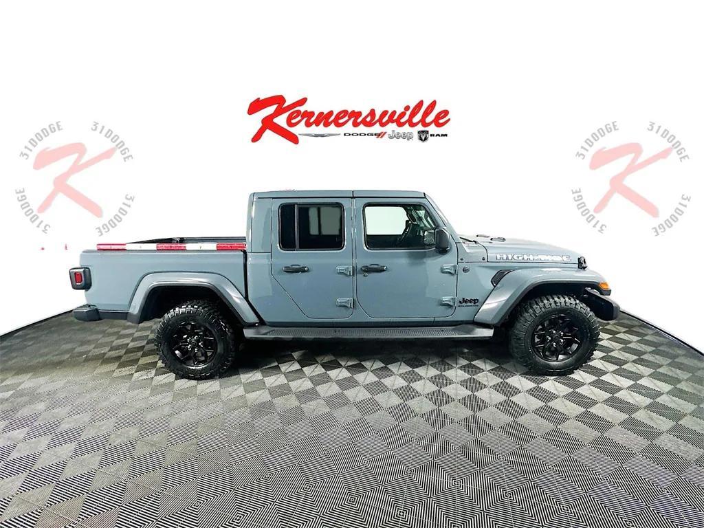 new 2025 Jeep Gladiator car, priced at $44,623