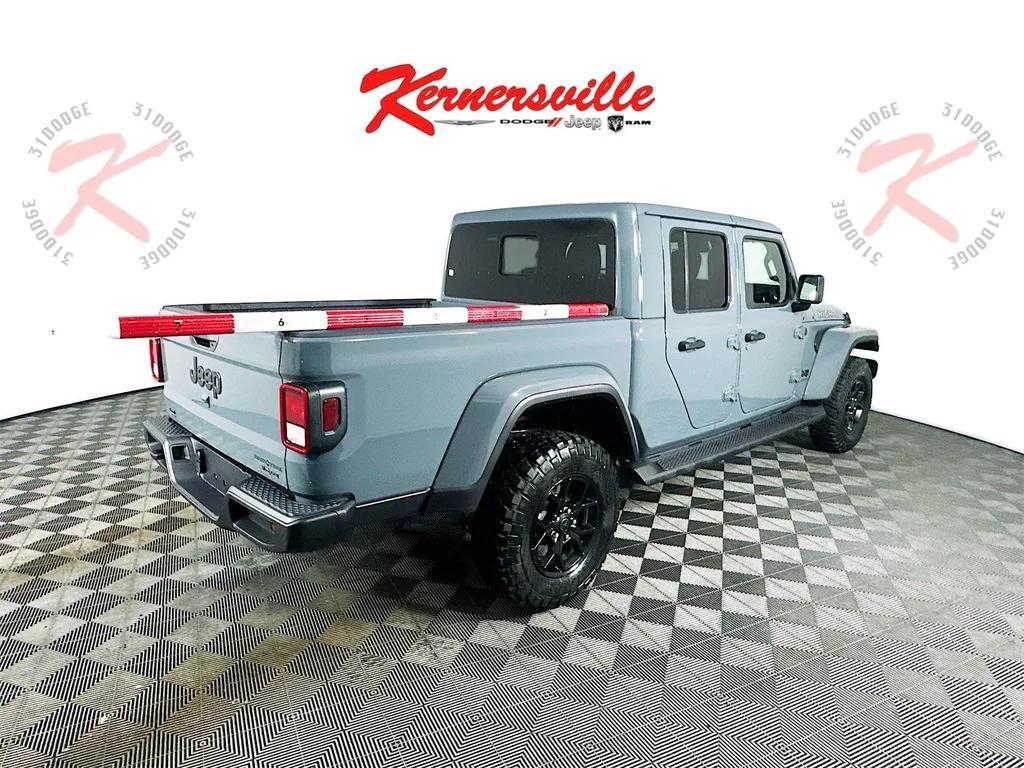 new 2025 Jeep Gladiator car, priced at $44,623