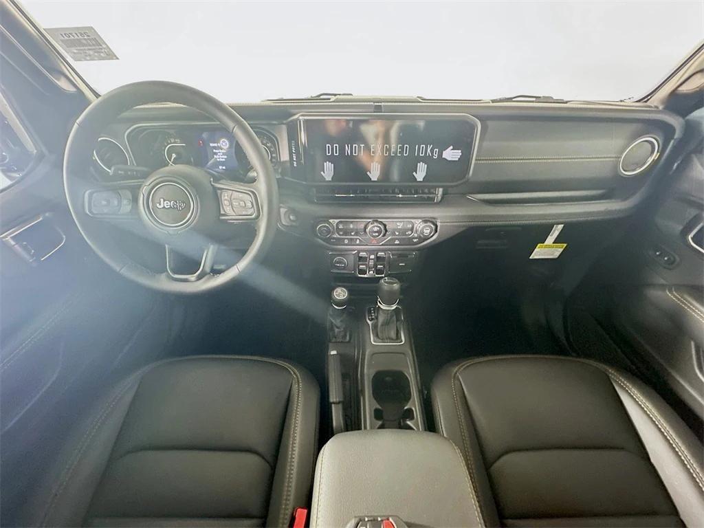 new 2025 Jeep Gladiator car, priced at $44,623