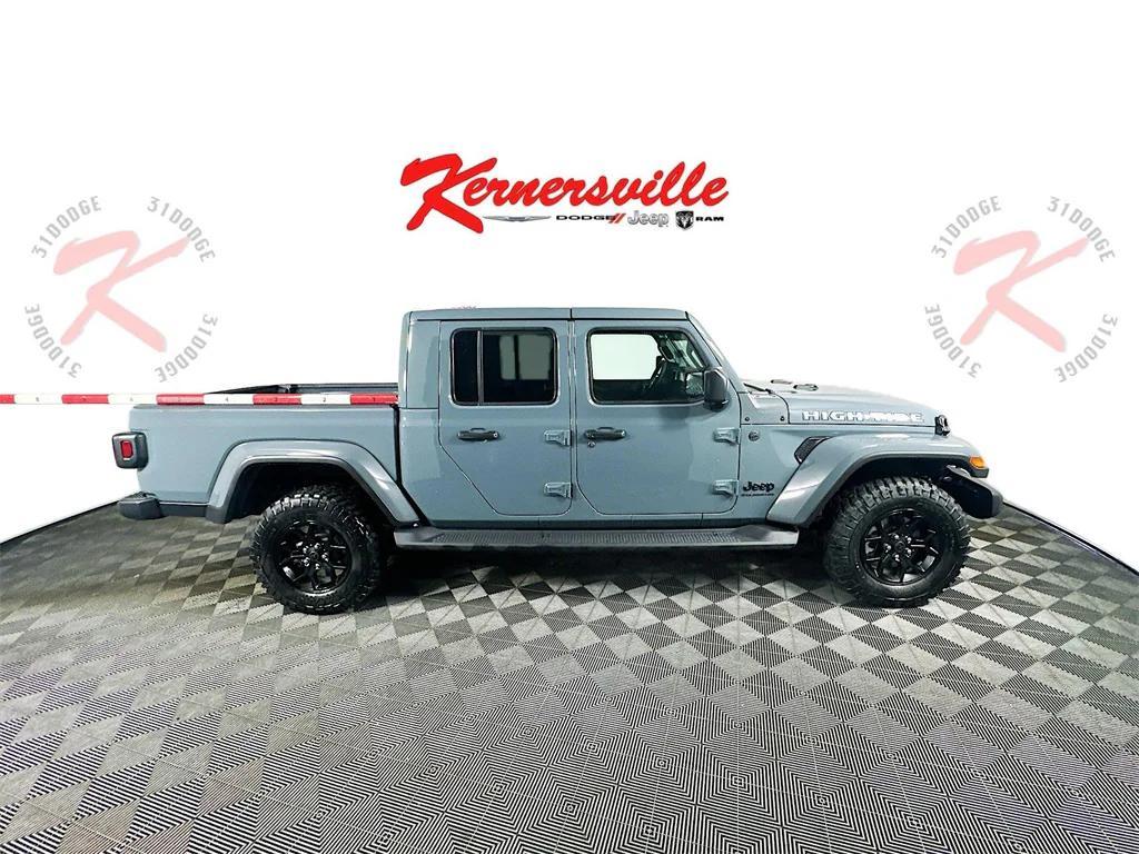 new 2025 Jeep Gladiator car, priced at $43,523