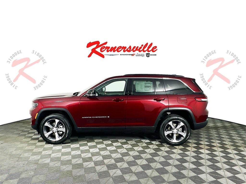 new 2025 Jeep Grand Cherokee car, priced at $46,010