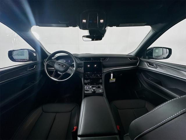 new 2025 Jeep Grand Cherokee car, priced at $46,010