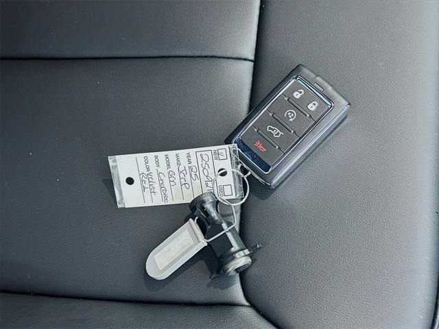 new 2025 Jeep Grand Cherokee car, priced at $46,010