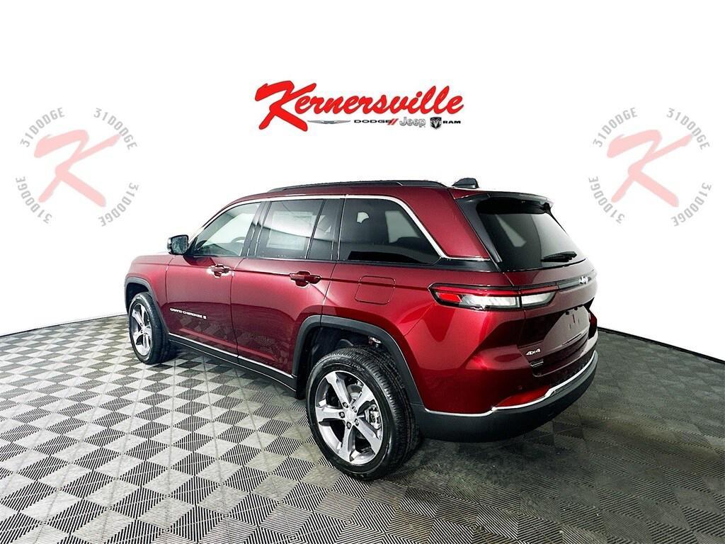 new 2025 Jeep Grand Cherokee car, priced at $46,010