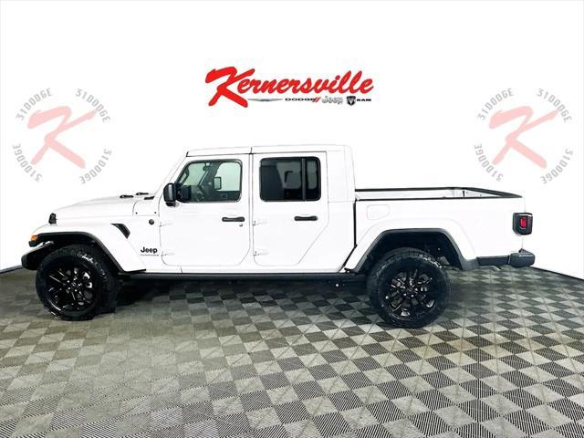 new 2025 Jeep Gladiator car, priced at $39,205