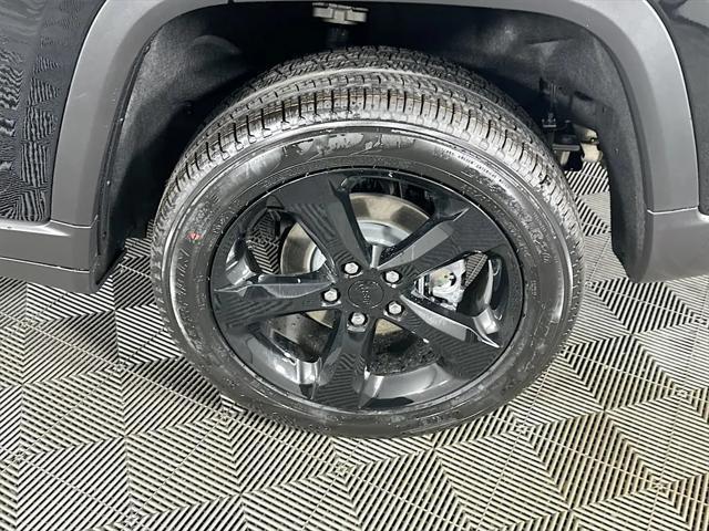 new 2025 Jeep Grand Cherokee car, priced at $46,066