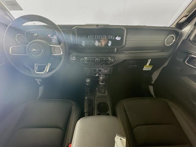 new 2025 Jeep Wrangler car, priced at $55,062