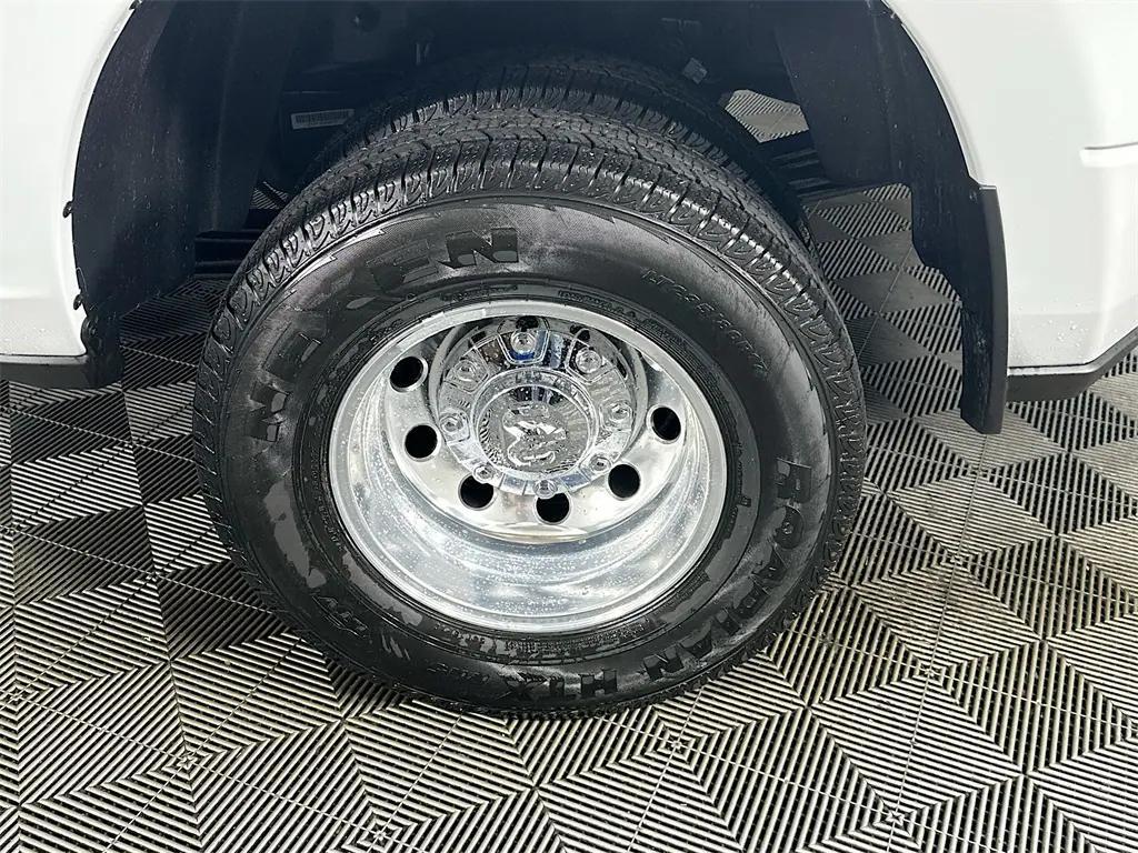 new 2025 Ram 3500 car, priced at $79,368