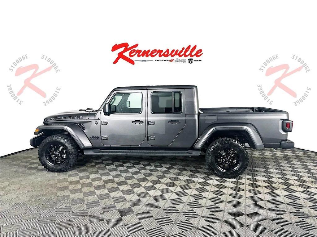 new 2025 Jeep Gladiator car, priced at $45,924