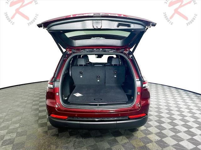 new 2025 Jeep Grand Cherokee car, priced at $42,138