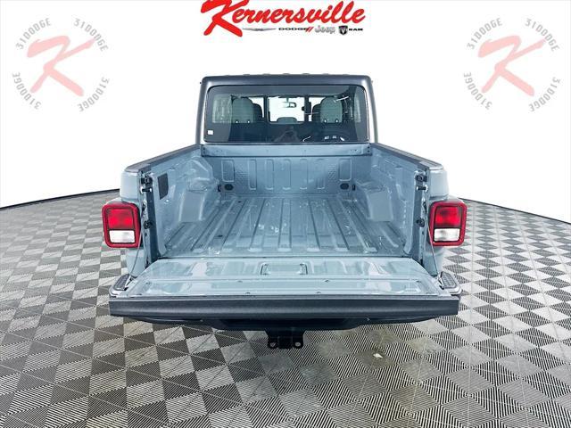 new 2025 Jeep Gladiator car, priced at $38,764