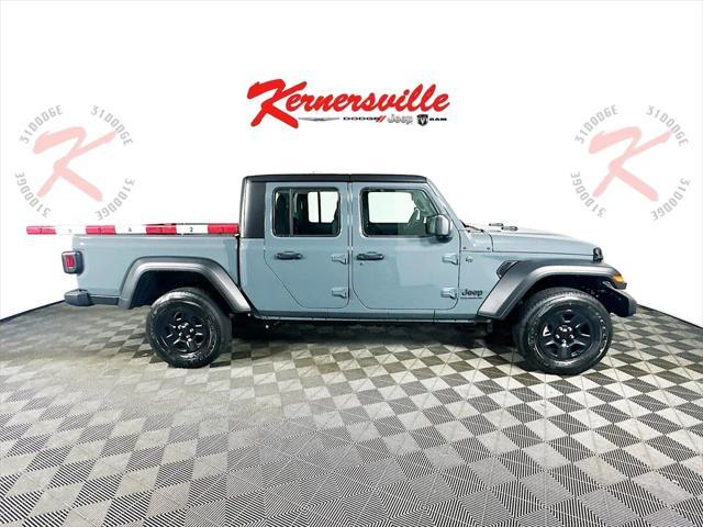new 2025 Jeep Gladiator car, priced at $38,764