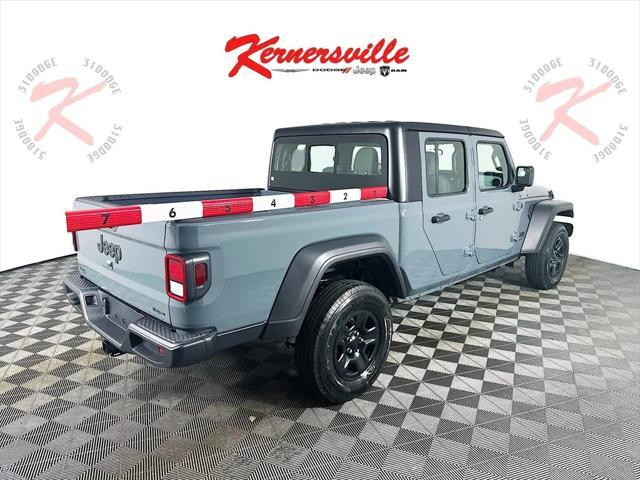 new 2025 Jeep Gladiator car, priced at $38,764
