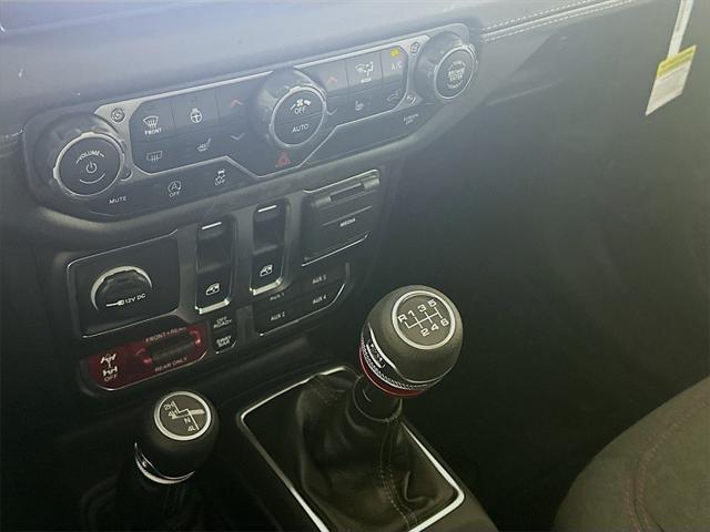 new 2025 Jeep Wrangler car, priced at $46,737